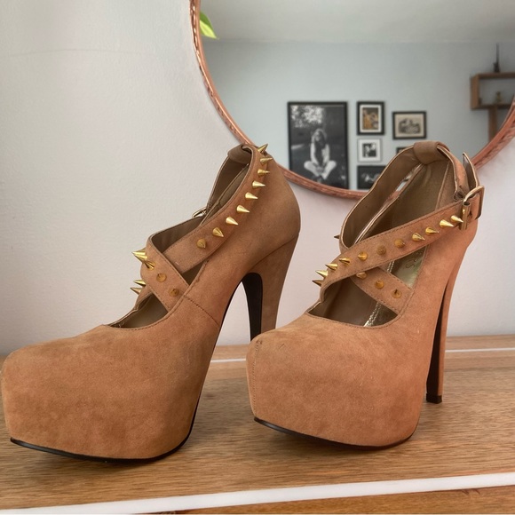Y2K Spiked Cross Platform Heels - Picture 2 of 5
